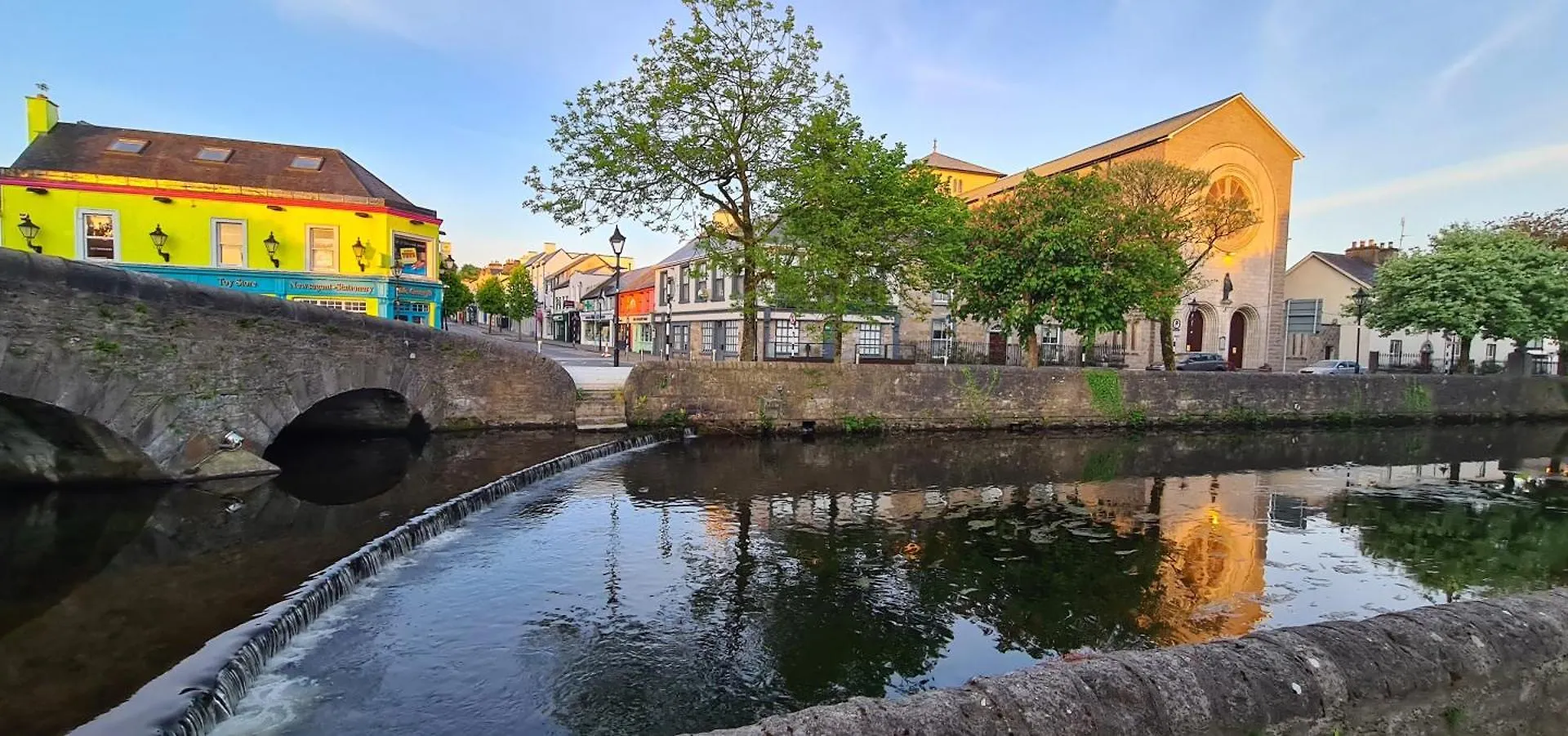 Central Westport Town House Holiday home
